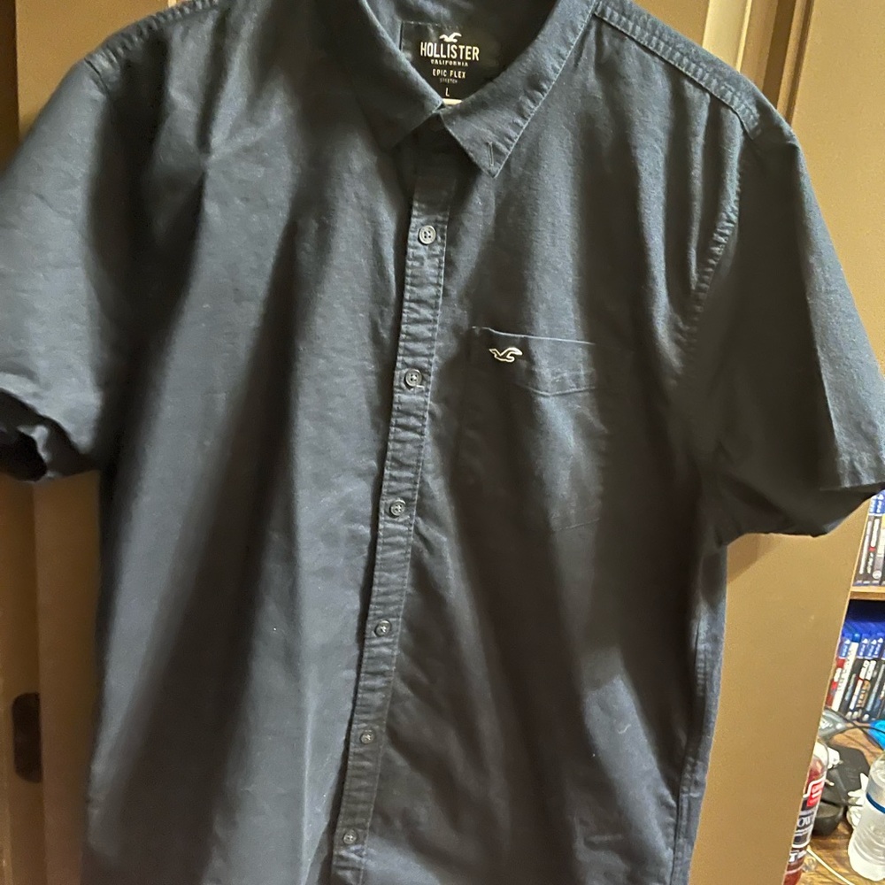10%OFFBlack Hollister casual dress button up shirt10%OFF w/ bundle 3+ items